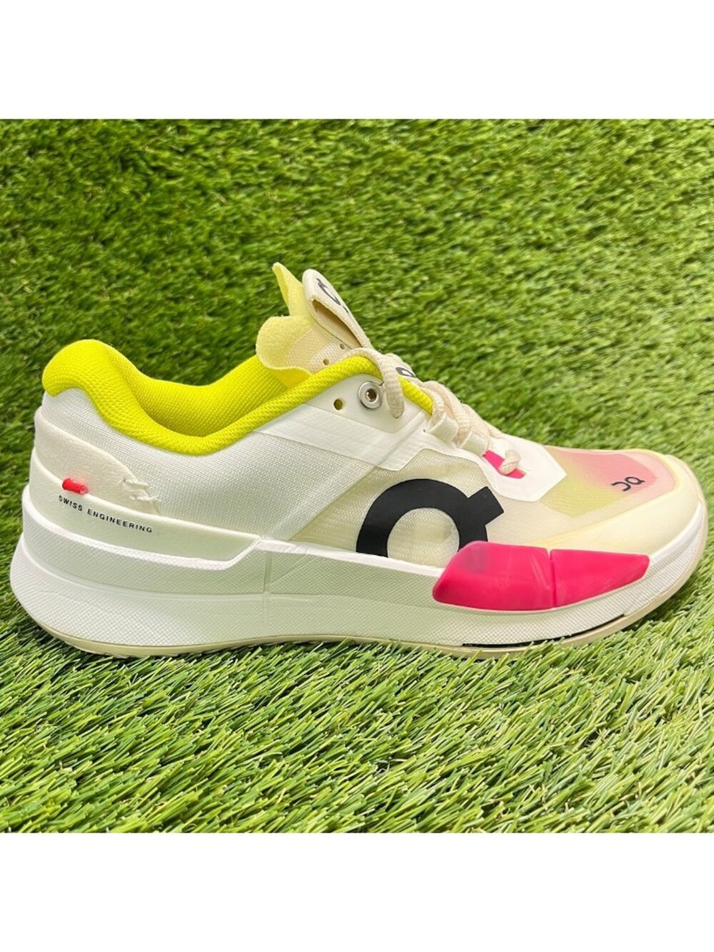 On The Roger Pro 2 Womens Size 7 White Lime Pink Athletic Running Shoes Sneakers